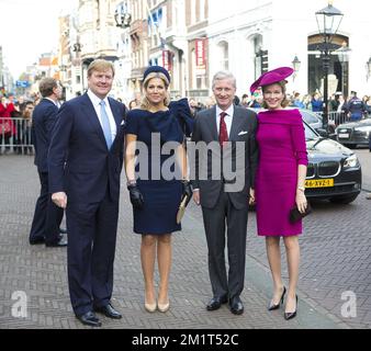 8-11-2013 LE roi DE LA HAYE Philippe et la reine Mathilde de Belgique visitent le roi hollandais Willem Alexander et la reine Maxima au palais de Noordeinde au cours d'une visite d'une journée. ROBIN UTRECHT Banque D'Images