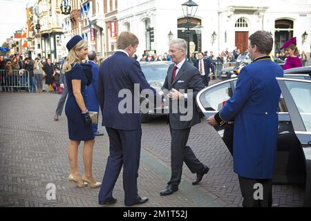 8-11-2013 LE roi DE LA HAYE Philippe et la reine Mathilde de Belgique visitent le roi hollandais Willem Alexander et la reine Maxima au palais de Noordeinde au cours d'une visite d'une journée. ROBIN UTRECHT Banque D'Images