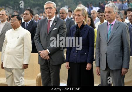 20131126 - MUMBAI, INDE : Le ministre-président flamand Kris Peeters, la princesse Astrid de Belgique et le vice-premier ministre et ministre des Affaires étrangères Didier Reynders photographiés lors de la cérémonie de commémoration des attentats terroristes de 2008 à Mumbai, Inde, le mardi 26 novembre 2013, le troisième jour d'une mission économique de la princesse belge Astrid en Inde. BELGA PHOTO ERIC LALMAND Banque D'Images