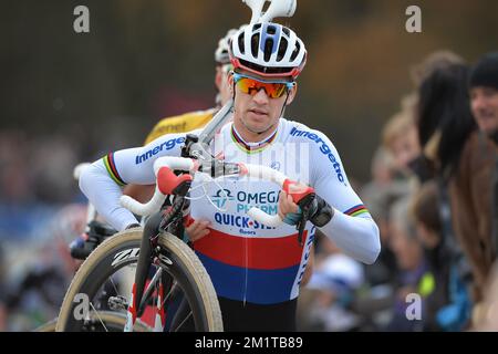 20131130 - MOL, BELGIQUE: Le Zdenek Stybar tchèque en action lors de l'édition 5th du Cyclocross Boonen & Friends, samedi 30 décembre 2013 à mol. BELGA PHOTO DAVID STOCKMAN Banque D'Images