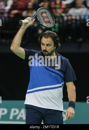 20131211 - ANVERS, BELGIQUE: Français Henri Leconte est photographié lors du Kim Clijsters Invitational, un gala de tennis, à Anvers, le mercredi 11 décembre 2013. BELGA PHOTO THIERRY ROGE Banque D'Images