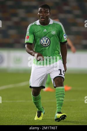 20140110 - ABU DHABI, ÉMIRATS ARABES UNIS : Mitchell Paulissen de Roda photographié lors d'un match de football amical entre Anderlecht et German VfL Wolfsburg le cinquième jour du camp d'hiver de l'équipe belge de football de première division RSCA Anderlecht à Abu Dhabi, Émirats arabes Unis (eau), vendredi 10 janvier 2014. BELGA PHOTO VIRGINIE LEFOUR Banque D'Images