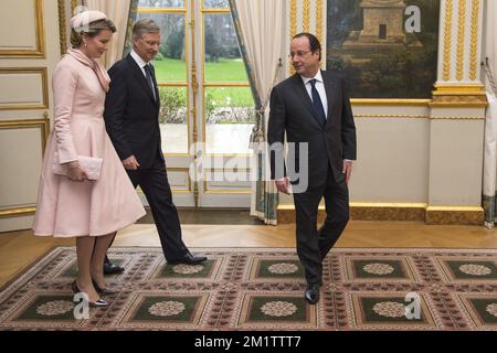 20140206 - PARIS, FRANCE : Reine Mathilde de Belgique, François Hollande, Président de la République française et Roi Philippe - Filip de Belgique photographié lors de la visite officielle à l'étranger du nouveau Roi et de la Reine de Belgique, au président de la République française François Hollande à Paris, France, le jeudi 06 février 2014. PISCINE PHOTO DE BELGA Banque D'Images