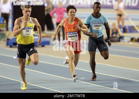 20140209 - GENT, BELGIQUE: Kuc Darius et Bingtian su photographiés en action pendant le sprint masculin 60m The Flanders Indoor IAAF Athletics Meeting, dimanche 09 février 2014, à Gand. BELGA PHOTO JASPER JACOBS Banque D'Images