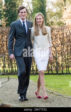 20140215 - BRUXELLES, BELGIQUE: Le Prince Amedeo pose avec sa fiancée Elisabetta Rosboch von Wolkenstein le jour de l'engagement du prince belge Amedeo (petit-fils du roi Albert II) avec Elisabetta Rosboch von Wolkenstein, dans la résidence de Schonenberg (résidence des parents d'Amedeo), à Bruxelles, le samedi 15 février 2014. Le prince Amedeo, 27 ans, et le journaliste italien vivent à New York. BELGA PHOTO FREDERIC SIERAKOWSKI Banque D'Images