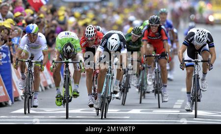 Italien Matteo Trentin de l'équipe Omega Pharma - Quick Step sprints pour la fin de la phase 7 de l'édition 101st de la course cycliste Tour de France, à 234,5 km d'Epernay à Nancy. Banque D'Images