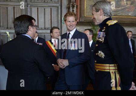 Le prince Harry de Grande-Bretagne photographié à l'hôtel de ville de Mons, en prévision de la commémoration au cimetière Saint-Symphorien, qui fait partie de l'anniversaire de la première Guerre mondiale en 100th, le lundi 04 août 2014. Banque D'Images