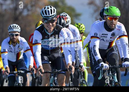 Allemand Tony Martin de l'équipe Omega Pharma - Quick Step photographié lors d'une séance de formation de l'équipe belge aux championnats du monde de cyclisme de l'UCI à Ponferrada, Espagne, jeudi 25 septembre 2014. Banque D'Images