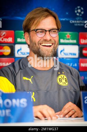 Jurgen Klopp, entraîneur-chef de Dortmund, photographié lors d'une conférence de presse de l'équipe allemande Borussia Dortmund, à Bruxelles, le mardi 30 septembre 2014. Dortmund jouera demain contre l'équipe belge RSC Anderlecht le 2 e jour de l'étape de groupe de la compétition de la Ligue des champions de l'UEFA, dans le groupe D. Banque D'Images