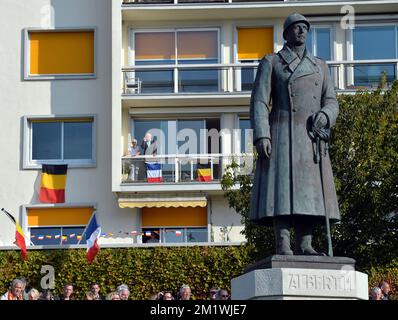 20141004 - LE HAVRE, FRANCE : illustration de la statue du roi Albert II lors d'une cérémonie du 100th anniversaire de la première Guerre mondiale, samedi 04 octobre 2014, au Havre, France. BELGA PHOTO ERIC LALMAND Banque D'Images