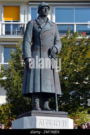 20141004 - LE HAVRE, FRANCE : illustration de la statue du roi Albert II lors d'une cérémonie du 100th anniversaire de la première Guerre mondiale, samedi 04 octobre 2014, au Havre, France. BELGA PHOTO ERIC LALMAND Banque D'Images