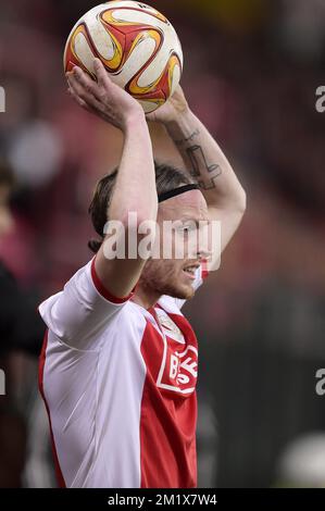 20141211 - LIEGE, BELGIQUE : Ronnie Stam de Standard photographié lors d'un match entre Standard de Liège et l'équipe néerlandaise Feyenoord le dernier jour de la phase de groupe du tournoi Europa League, dans le groupe G, au stade de Liège, jeudi 11 décembre 2014. BELGA PHOTO YORICK JANSENS Banque D'Images