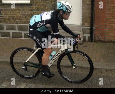 British Mark Cavendish de l'équipe Ettix - Quick-Step photographié en action lors de l'édition 77th de la course cycliste d'une journée Gent-Wevelgem, à 239 km de Deinze à Wevelgem, dimanche 29 mars 2015. Banque D'Images