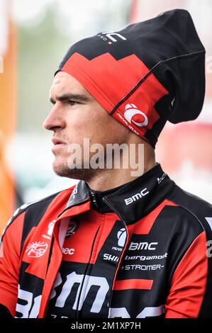 20150402 - OUDENAARDE, BELGIQUE: Belge Greg Van Avermaet de BMC Racing Team photographié avant la reconnaissance de la piste du dimanche prochain 'ronde van Vlaanderen - Tour des Flandres - Tour de Flandre' course cycliste, jeudi 02 avril 2015, à Oudenaarde. BELGA PHOTO LUC CLAESSEN Banque D'Images