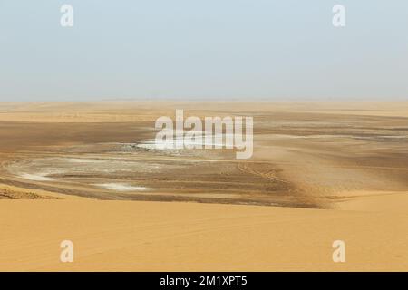 Walvis Bay Salt Holdings. Le plus grand producteur de sel solaire de mer en Afrique subsaharienne. Swakopmund, Namibie. Banque D'Images