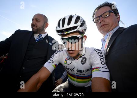 Le champion du monde polonais Michal Kwiatkowski de l'équipe Ettix - Quick-Step photographié après avoir remporté l'édition 50th de la course Amstel Gold, 258km de Maastricht à Berg en Terblijt, pays-Bas, dimanche 19 avril 2015. Banque D'Images