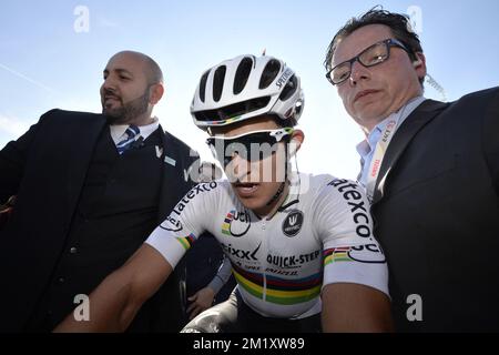 Le champion du monde polonais Michal Kwiatkowski de l'équipe Ettix - Quick-Step photographié après avoir remporté l'édition 50th de la course Amstel Gold, 258km de Maastricht à Berg en Terblijt, pays-Bas, dimanche 19 avril 2015. Banque D'Images