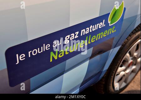 20150423 - TOURNAI, BELGIQUE: Illustration montre l'inauguration de la première station de gaz naturel comprimé (GNC) en Wallonie, jeudi 23 avril 2015 à Tournai. BELGA PHOTO DAVID STOCKMAN Banque D'Images