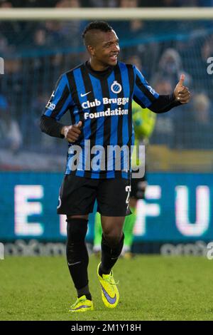 20150429 - BRUGGE, BELGIQUE : le club José Izquierdo fête ses heures après avoir marqué le match de la Jupiler Pro League entre le club Brugge et Charleroi, à Brugge, le mercredi 29 avril 2015, le cinquième jour de la Play-off 1. BELGA PHOTO KURT DESPLENTER Banque D'Images