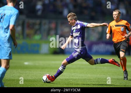 20150510 - BRUXELLES, BELGIQUE : Dennis Praet d'Anderlecht photographié lors du match de la Jupiler Pro League entre RSC Anderlecht et Club Brugge, dimanche 10 mai 2015 à Bruxelles, le septième jour du Play-off 1. BELGA PHOTO BRUNO FAHY Banque D'Images