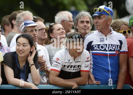 Les fans photographiés lors de la présentation de l'équipe avant le début de l'édition 102nd de la course cycliste Tour de France, jeudi 02 juillet 2015 à Utrecht, pays-Bas. Le Tour de France de cette année débutera samedi. Banque D'Images