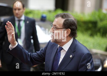 Le Premier ministre espagnol Mariano Rajoy Brey arrive pour une réunion au sommet de l'UE pour discuter de la situation en Grèce, dimanche 12 juillet 2015, au siège de l'Union européenne à Bruxelles. Banque D'Images