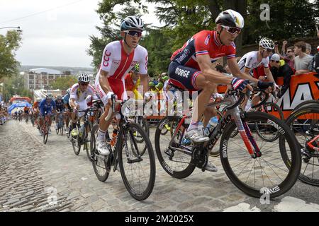 20150927 - RICHMOND, ÉTATS-UNIS: Champion du monde polonais Michal Kwiatkowski de l'équipe Etixx - Quick-Step et Norvégien Edvald Boasson Hagen de MTN-Qhubeka photographié pendant la course d'élite masculine aux championnats du monde de cyclisme sur route UCI à Richmond, Virginie, États-Unis, dimanche 27 septembre 2015. Banque D'Images