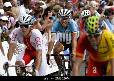 20150927 - RICHMOND, ÉTATS-UNIS: Champion du monde polonais Michal Kwiatkowski de l'équipe Etixx - Quick-Step, Belge Philippe Gilbert et Espagnol Alejandro Valverde de Movistar Team photographié après la course d'élite masculine aux championnats du monde de cyclisme sur route UCI à Richmond, Virginie, États-Unis, dimanche 27 septembre 2015. Banque D'Images