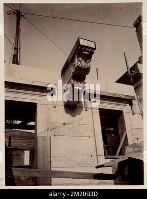 Support pour balcon sur le mur est de la cour, construction du bâtiment McKim, bibliothèques publiques, construction de bâtiment, balcons, bibliothèque publique de Boston Banque D'Images