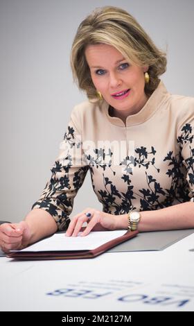 La Reine Mathilde de Belgique en photo lors d'une réunion de travail présidée par la Reine sur le processus d'apprentissage lors des start-ups, au VBO-FEB (Fédération des entreprises de Belgique) à Bruxelles, le lundi 07 mars 2016. BELGA PHOTO BENOIT DOPPAGNE Banque D'Images