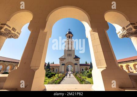 Une photo en petit angle de la St. Cathédrale de Michael, Alba Iulia Banque D'Images