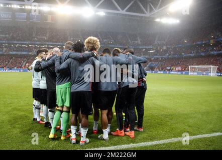 Les joueurs de Belgique photographiés au début d'un match de football entre l'équipe nationale belge Red Devils et le pays de Galles, dans les quarts de finale des Championnats d'Europe de l'UEFA Euro 2016, le vendredi 01 juillet 2016, à Lille, en France. Banque D'Images