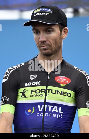 Pierre-Luc Perichon français du concept Fortuneo-Vital photographié lors d'une présentation par équipe avant le début de l'édition 103rd de la course cycliste Tour de France, jeudi 30 juin 2016 à Sainte-Mere-Eglise, France. Le Tour de France de cette année aura lieu de 2 juillet au 24rth juillet. BELGA PHOTO YORICK JANSENS Banque D'Images