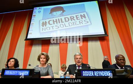 Secrétaire général adjoint Représentant spécial de la Secretry Genral pour les enfants et les conflits armés, Leila Zerrougui, Reine Mathilde de Belgique, Le vice-premier ministre et ministre des Affaires étrangères Didier Reynders et le vice-directeur général de l'Organisation internationale du travail Gilbert Houngbo photographiés lors de l'événement « réhabilitation et représentant des enfants touchés par les conflits armés » à la conférence des Nations Unies « enfants, pas soldats », Le premier jour d'une visite de la Reine belge et ministre des Affaires étrangères à New York, le lundi 11 juillet 2016, aux États-Unis. Banque D'Images
