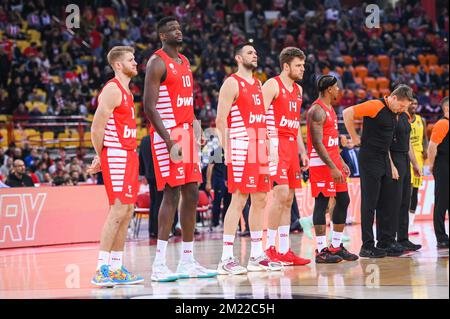 Athènes, Lombardie, Grèce. 13th décembre 2022. Joueurs de l'Olympiacos Pirée lors du match Euroligue des compagnies aériennes turques entre l'Olympiacos Pirée et le Fenerbahce Beko Istanbul au stade de la paix et de l'amitié sur 13 décembre 2022 au Pirée, Grèce (Credit image: © Stefanos Kyriazis/ZUMA Press Wire) Banque D'Images