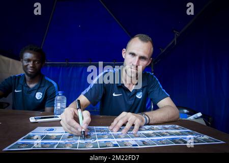 Thomas Buffel de Genk photographié pendant la journée des fans de l'équipe de Jupiler Pro League KRC Genk, dimanche 24 juillet 2016 à Genk. Banque D'Images