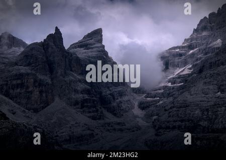 brenta Dolomites au lever du soleil. Dolomites brenta, Italie Banque D'Images