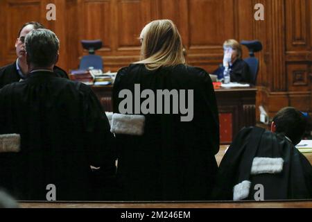 Les illustrations montrent des avocats au début du procès de 7 représentants de l'industrie pharmaceutique belge et du seigneur mexicain de la drogue Ezio Figueroa-Vasquez au tribunal correctionnel de Bruxelles, le mercredi 04 janvier 2017, à Bruxelles. Les compagnies pharmaceutiques sont accusées de fournir le pivot de la drogue avec des médicaments qu'il a transformé en médicaments dangereux. BELGA PHOTO THIERRY ROGE Banque D'Images