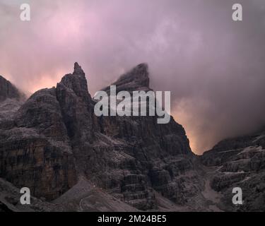 brenta Dolomites au lever du soleil. Dolomites brenta, Italie Banque D'Images