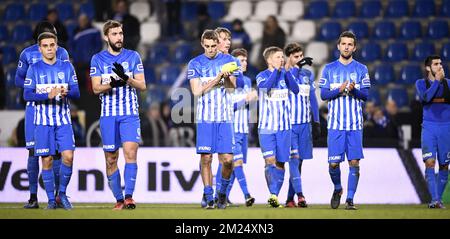 Les joueurs de Genk photographiés après un match entre KRC Genk et KV Oostende, le match retour de la finale de la coupe Croky 1/2, à Ostende, le mardi 31 janvier 2017. BELGA PHOTO YORICK JANSENS Banque D'Images