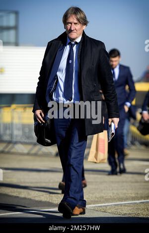Patrick Janssens, directeur général de Genk, photographié avant le départ de l'équipe belge de football de première ligue KRC Genk à Bucarest, Roumanie, le mardi 14 février 2017, de l'aéroport de Maastricht, à Maastricht, aux pays-Bas. Jeudi KRC Genk joue 1/16 finales première partie de la Ligue Europa contre le Club roumain Astra Giugiu. BELGA PHOTO YORICK JANSENS Banque D'Images