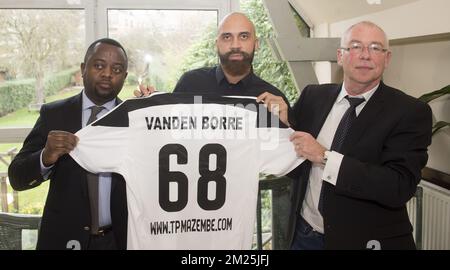 Coco Nkongolo, Anthony Vanden Borre et Pierre Rousseau photographiés lors d'une conférence de presse sur la carrière d'Anthony Vanden Borre, le jeudi 02 mars 2017, à Bruxelles. BELGA PHOTO FILIP DE SMET Banque D'Images