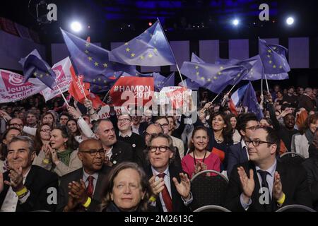 L'illustration montre une réunion avec le candidat français à l'élection présidentielle pour le parti socialiste français (PS) de gauche Benoit Hamon, mardi 21 mars 2017, à Bruxelles. BELGA PHOTO THIERRY ROGE Banque D'Images