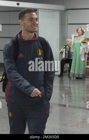 Thomas Vermaelen de 03Belgium photographié lors de l'arrivée de l'équipe nationale de football belge Red Devils à l'aéroport de Sotchi, Russie, lundi 27 mars 2017. Demain la Belgique joue un jeu amical contre la Russie. BELGA PHOTO DIRK WAEM Banque D'Images