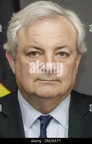 Stephen O'Brien, coordonnateur de l'aide des Nations Unies, a pris la photo lors d'une déclaration à la presse à la suite d'une réunion avec le coordonnateur de l'aide des Nations Unies et le secrétaire général des Nations Unies à marge d'une conférence sur la Syrie et la crise humanitaire au Yémen, au Nigeria, au Soudan du Sud et en Somalie, à Bruxelles, le mardi 04 avril 2017. BELGA PHOTO THIERRY ROGE Banque D'Images