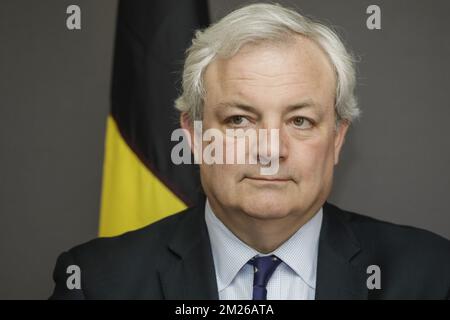 Stephen O'Brien, coordonnateur de l'aide des Nations Unies, a pris la photo lors d'une déclaration à la presse à la suite d'une réunion avec le coordonnateur de l'aide des Nations Unies et le secrétaire général des Nations Unies à marge d'une conférence sur la Syrie et la crise humanitaire au Yémen, au Nigeria, au Soudan du Sud et en Somalie, à Bruxelles, le mardi 04 avril 2017. BELGA PHOTO THIERRY ROGE Banque D'Images