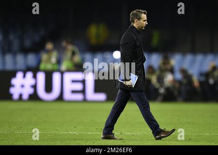 Albert Stuivenberg, entraîneur en chef de Genk, photographié lors d'un match de football entre le club espagnol Real Club Celta de Vigo et l'équipe belge KRC Genk, le jeudi 13 avril 2017, à Vigo, en Espagne, la première partie du quart de finale de la compétition Europa League. BELGA PHOTO YORICK JANSENS Banque D'Images