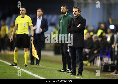 Albert Stuivenberg, entraîneur en chef de Genk, photographié lors d'un match de football entre le club espagnol Real Club Celta de Vigo et l'équipe belge KRC Genk, le jeudi 13 avril 2017, à Vigo, en Espagne, la première partie du quart de finale de la compétition Europa League. BELGA PHOTO YORICK JANSENS Banque D'Images