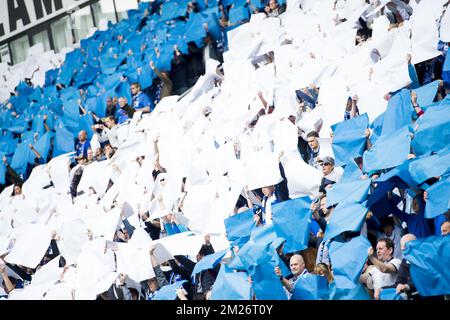 Les supporters de Gent photographiés avant le match de la Jupiler Pro League entre KAA Gent et RSC Anderlecht, à Gent, dimanche 30 avril 2017, le jour 6 du Play-off 1 du championnat belge de football. BELGA PHOTO JASPER JACOBS Banque D'Images