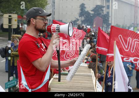 L'illustration montre la troisième édition de la Grande parade - Grande parade - Grande parade, organisée par l'initiative des citoyens Hart boven Hard - Tout autre a choisi, le dimanche 07 mai 2017, à Bruxelles. BELGA PHOTO NICOLAS MATERLINCK Banque D'Images